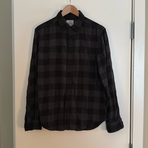 Vintage American Eagle Flannel black and grey, super soft. - Picture 2 of 9